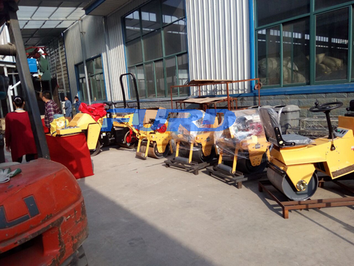 福瑞得機(jī)械座駕壓路機(jī)，手扶壓路機(jī)，小型灌縫機(jī)，井蓋切割機(jī)及時(shí)發(fā)貨