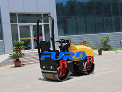 抓住特色打通渠道，全液壓小型壓路機(jī)廠家順利發(fā)展