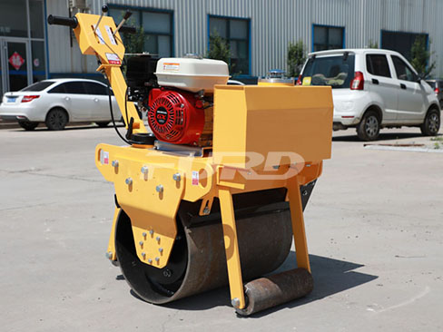 要想小型壓路機壓實效果好還需要專業(yè)的方法！